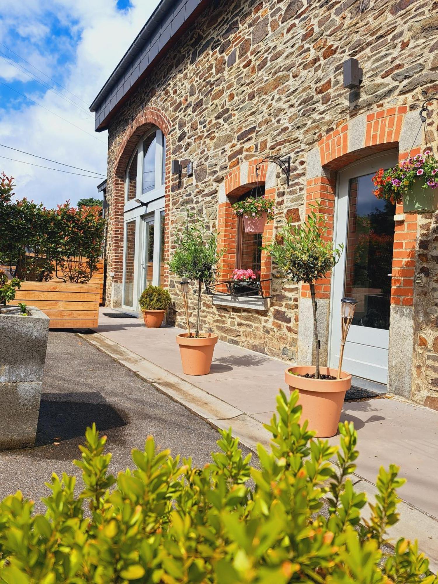 Sous La Charpente Hotell La-Roche-en-Ardenne Eksteriør bilde