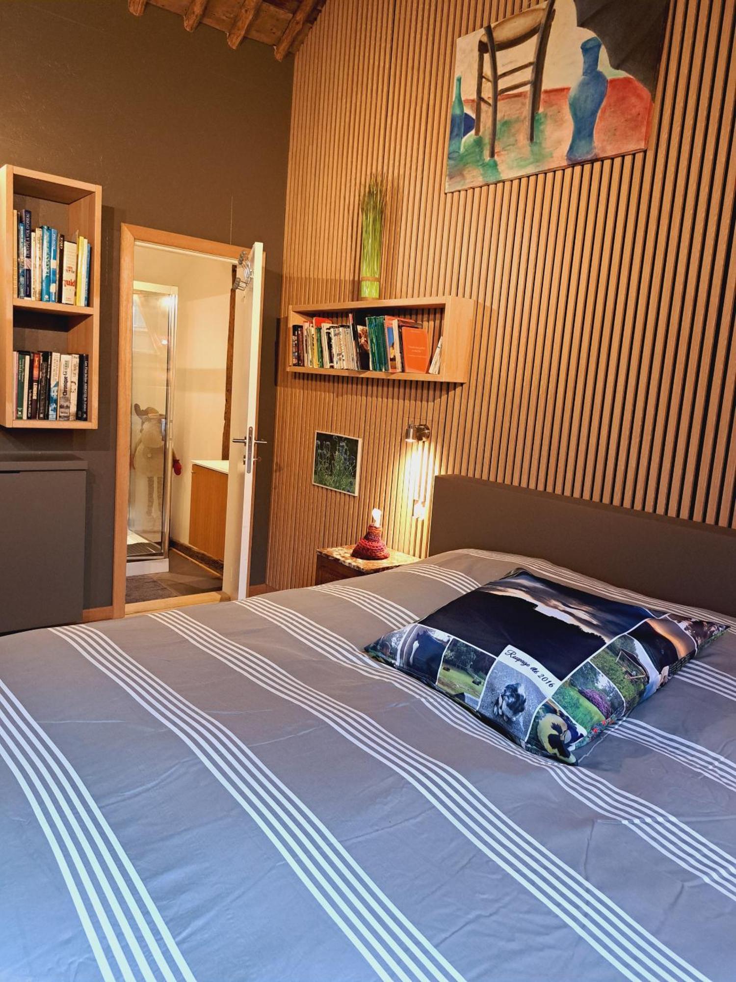 Sous La Charpente Hotell La-Roche-en-Ardenne Eksteriør bilde